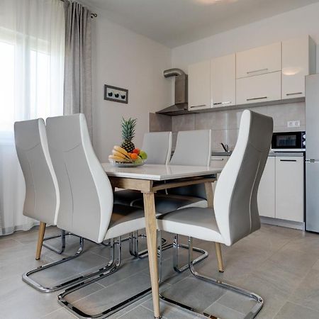 Love Apartments Zečevo エクステリア 写真